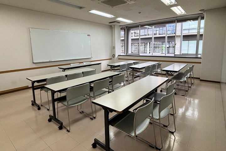 オークスプラザ 研修室２