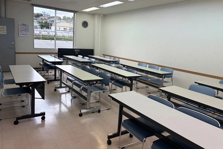 オークスプラザ 研修室３
